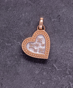 charms-pendants